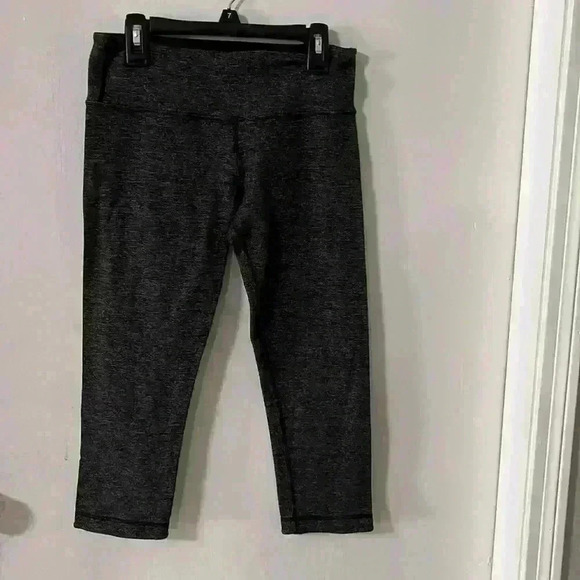 Lululemon leggings - Picture 2 of 9